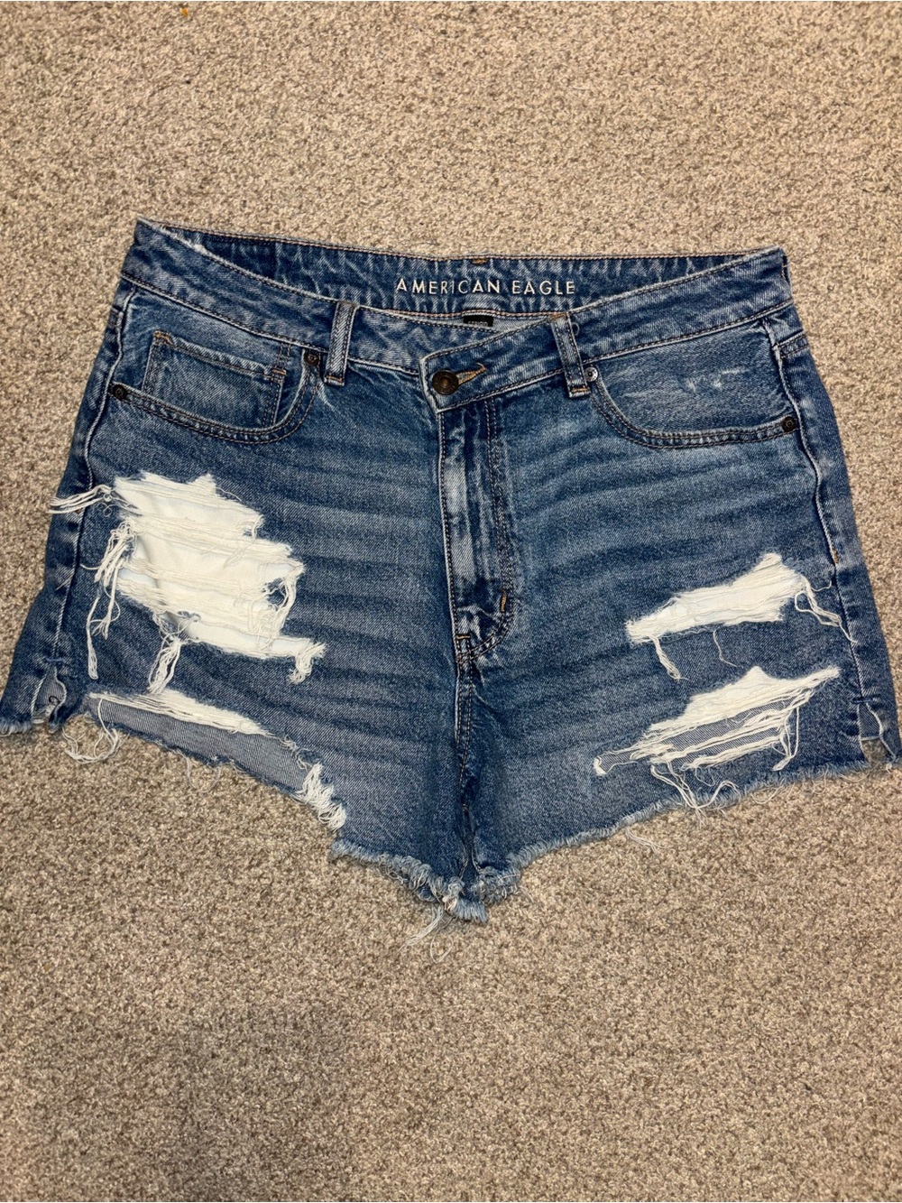 American Eagle mom shorts